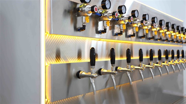 Beer tap wall (2)